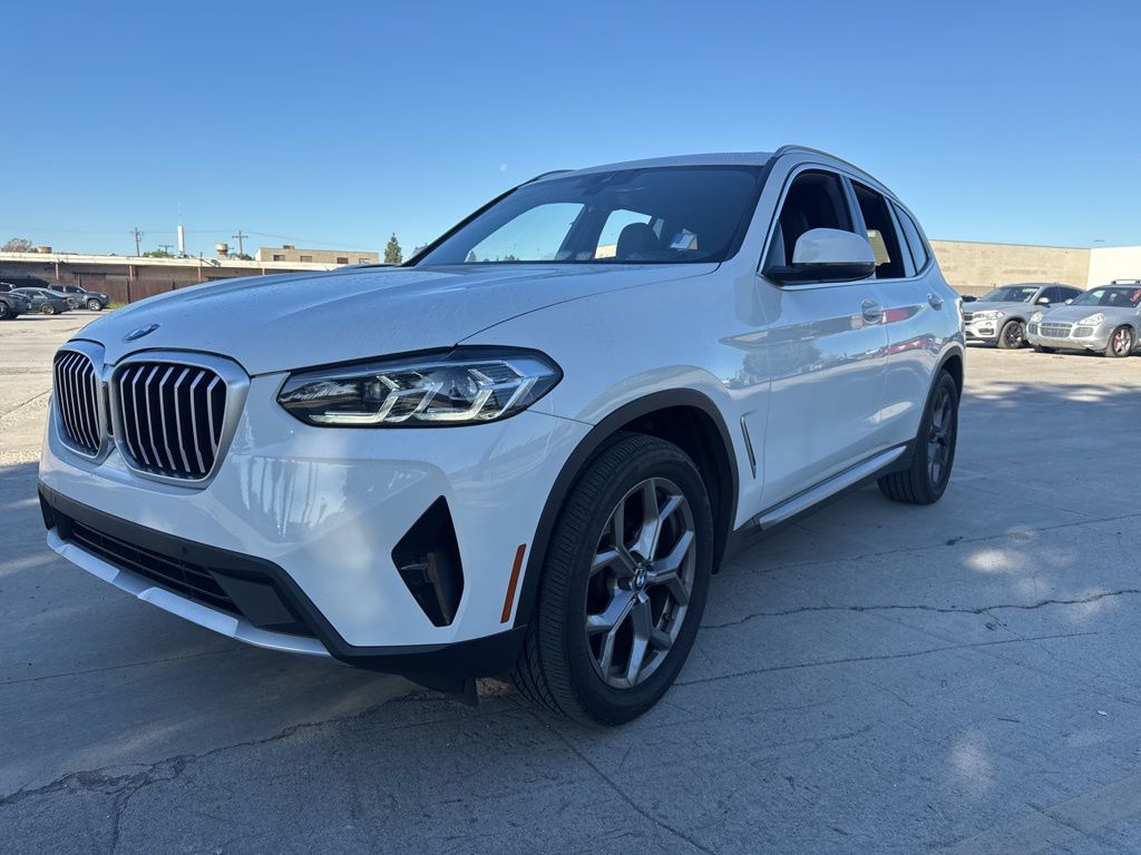 2023 BMW X3 30i's photo