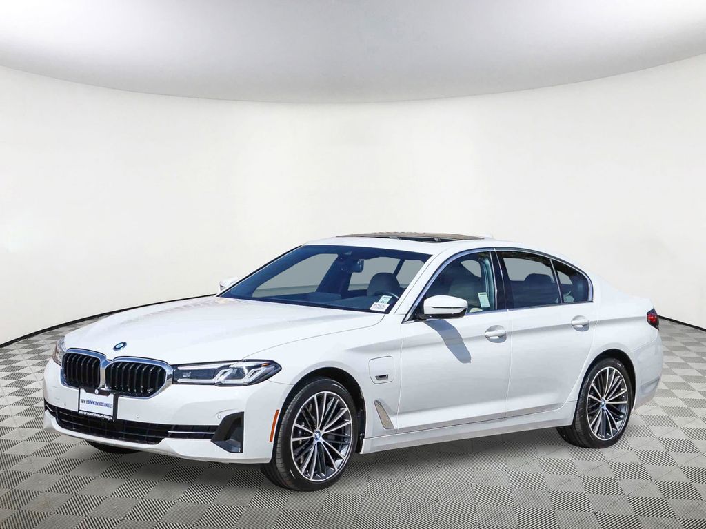 2023 BMW 5 Series 530e iPerformance photo 2