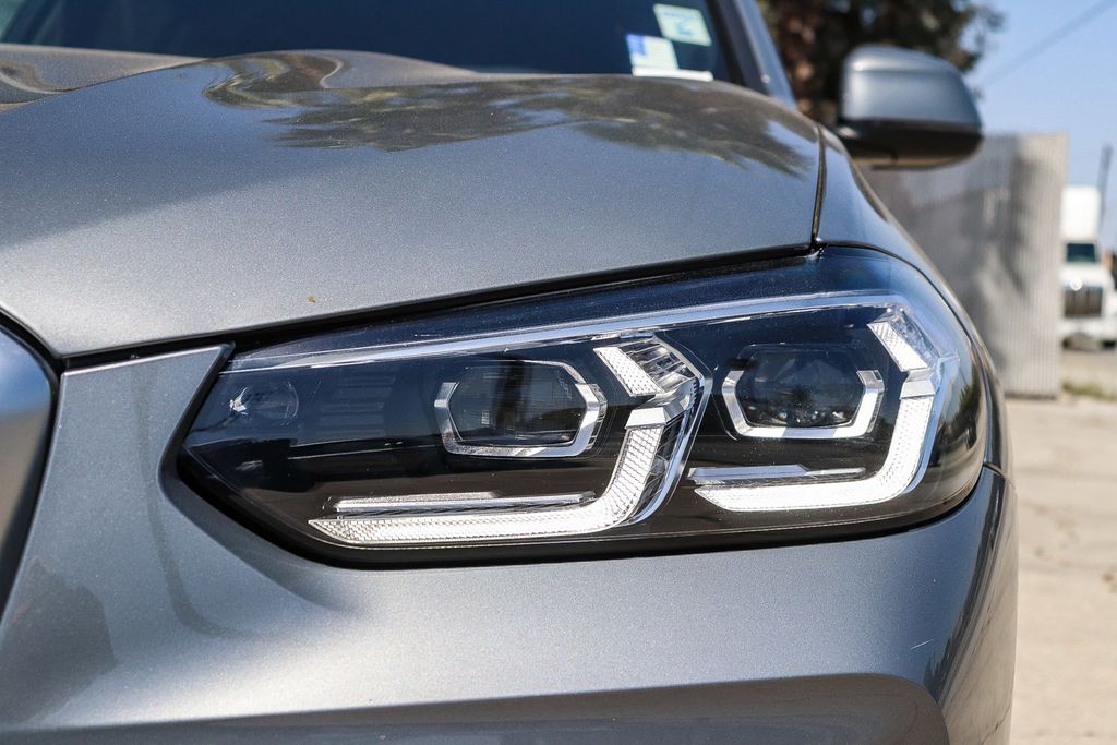 2023 BMW X3 xDrive30i photo 3