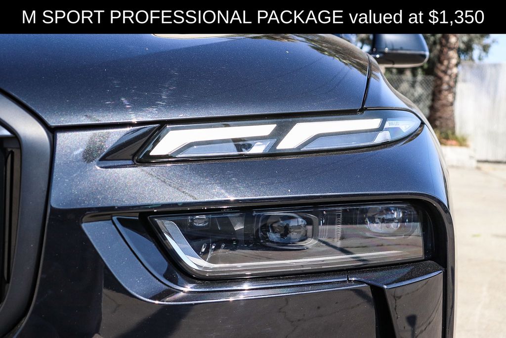 2024 BMW X7 xDrive40i photo 3