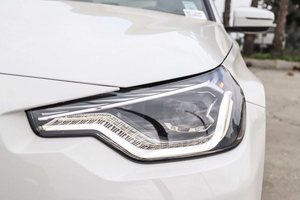 2023 BMW 2 Series 230i photo 3