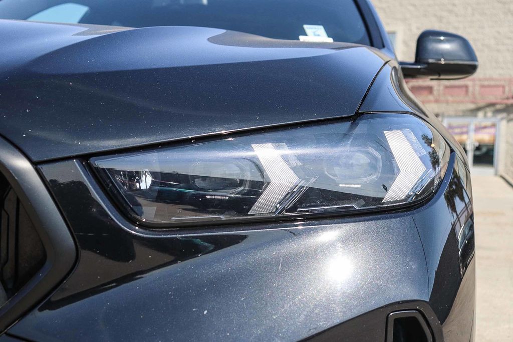 2025 BMW X6 xDrive40i photo 6