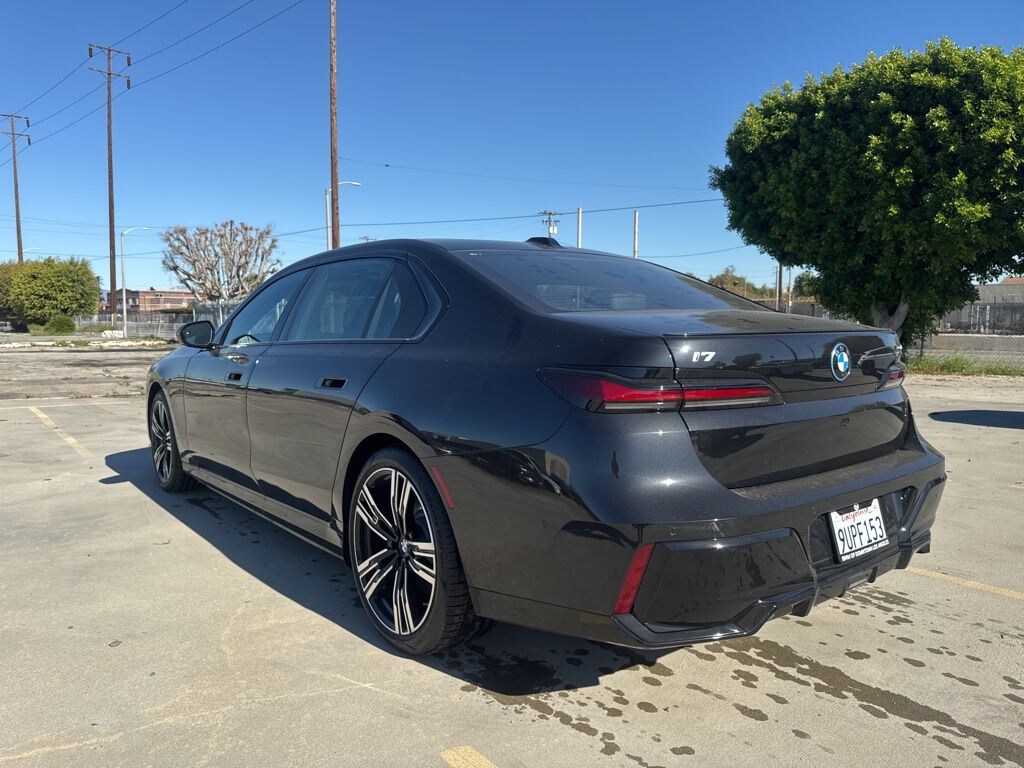 Used 2025 BMW i7 xDrive60 Sedan
