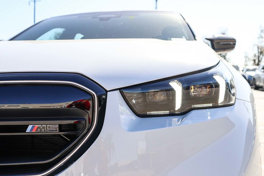 2026 BMW M5 M5 - Photo 8