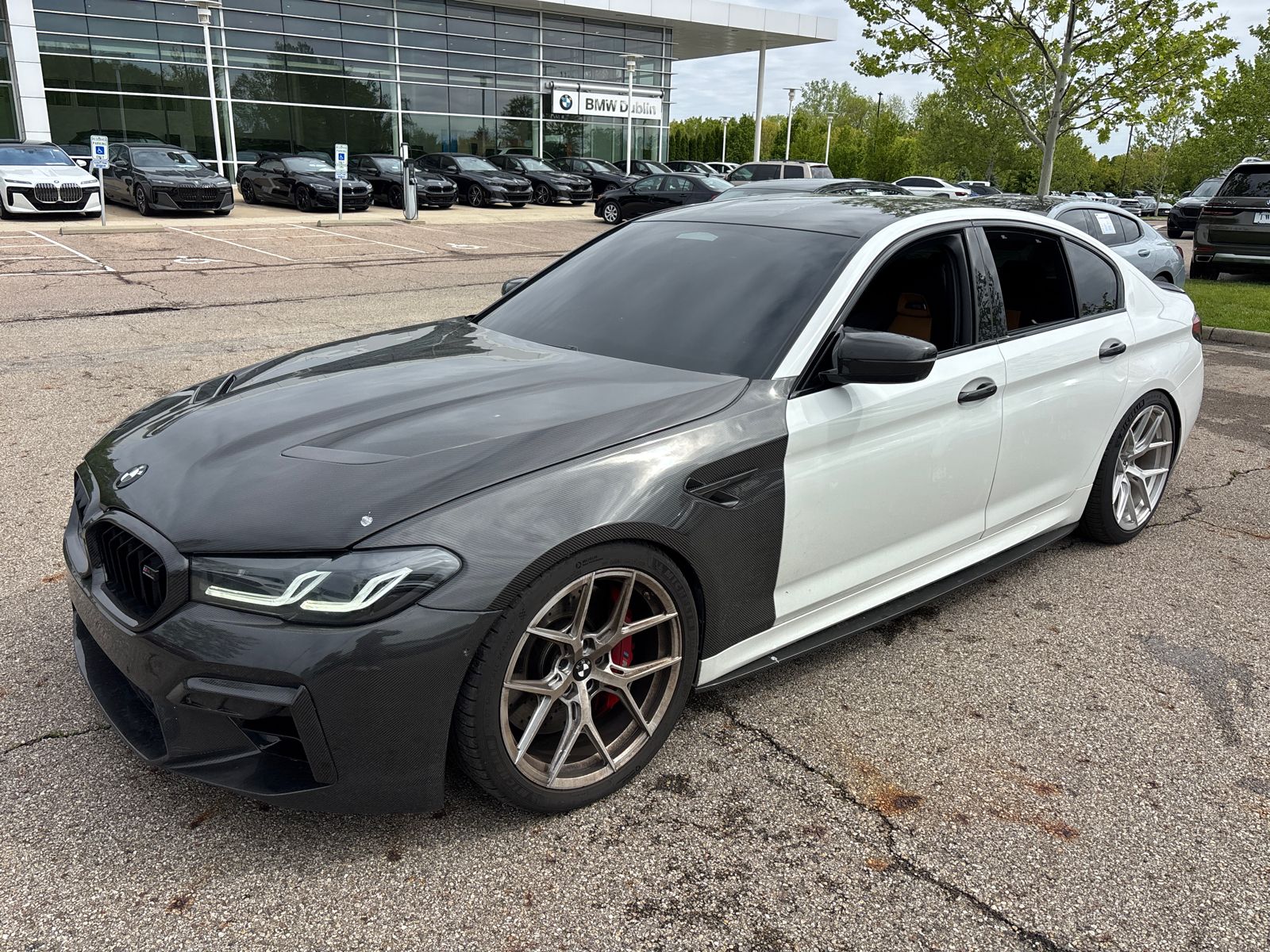 2023 BMW M5 -'s photo