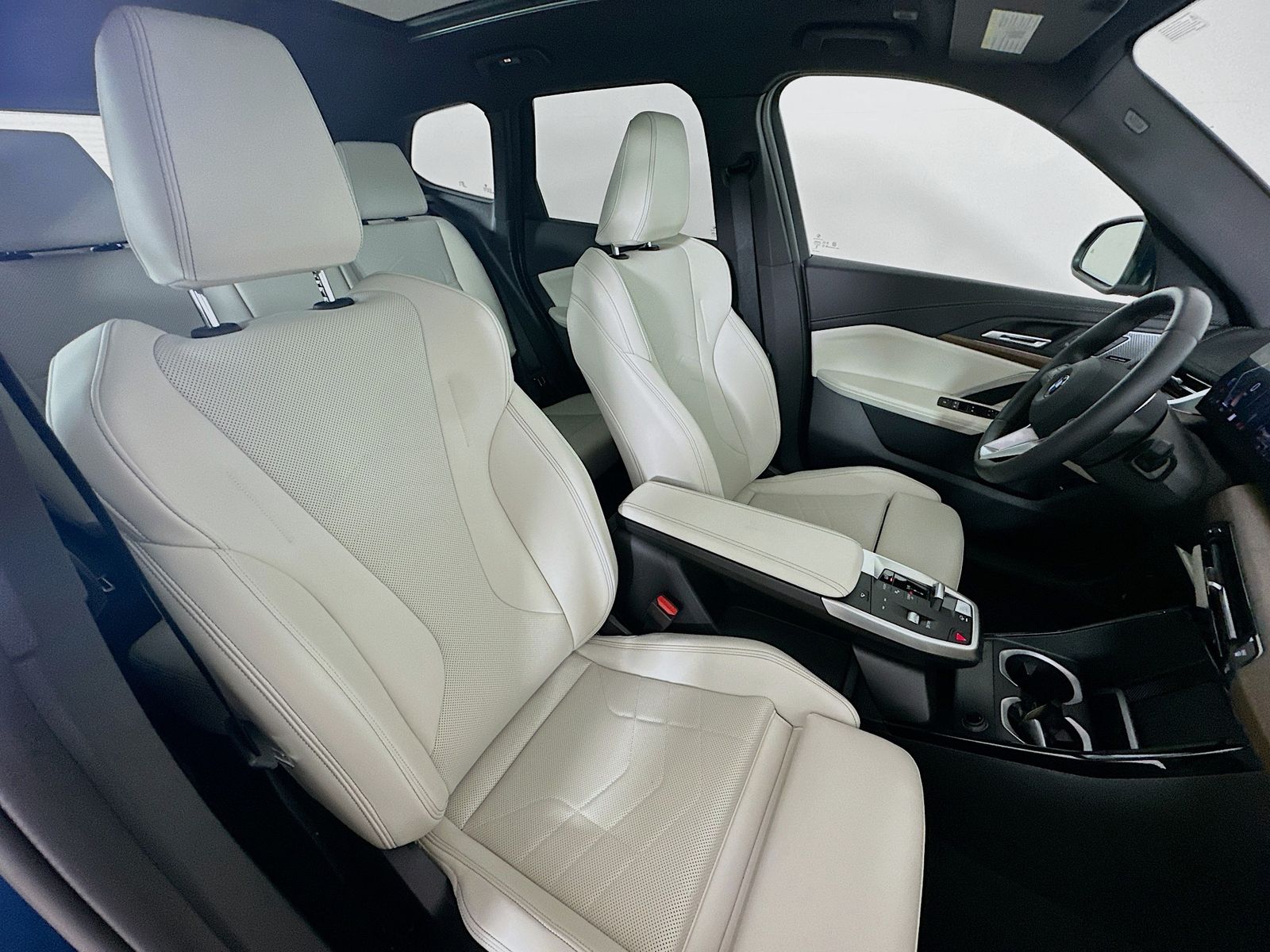 2026 BMW X1 28i - Photo 44
