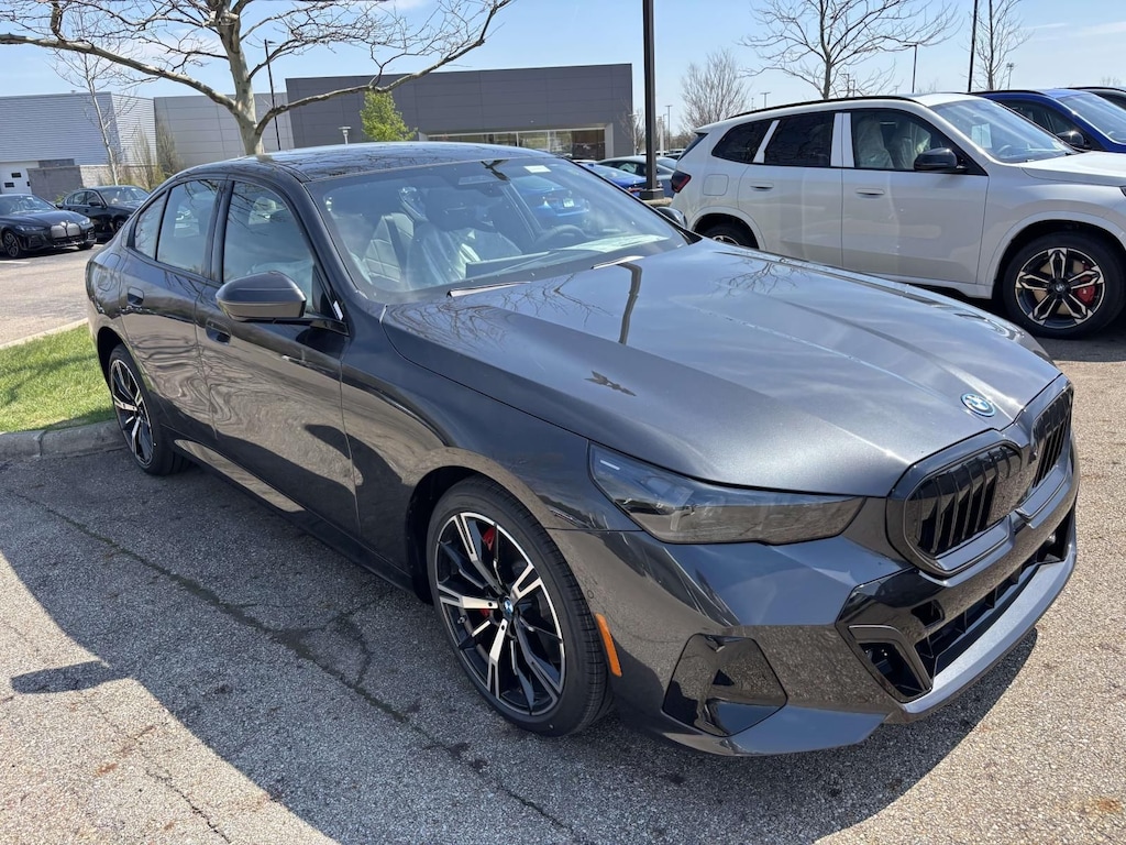 New 2026 BMW 5 Series 550e xDrive Sedan