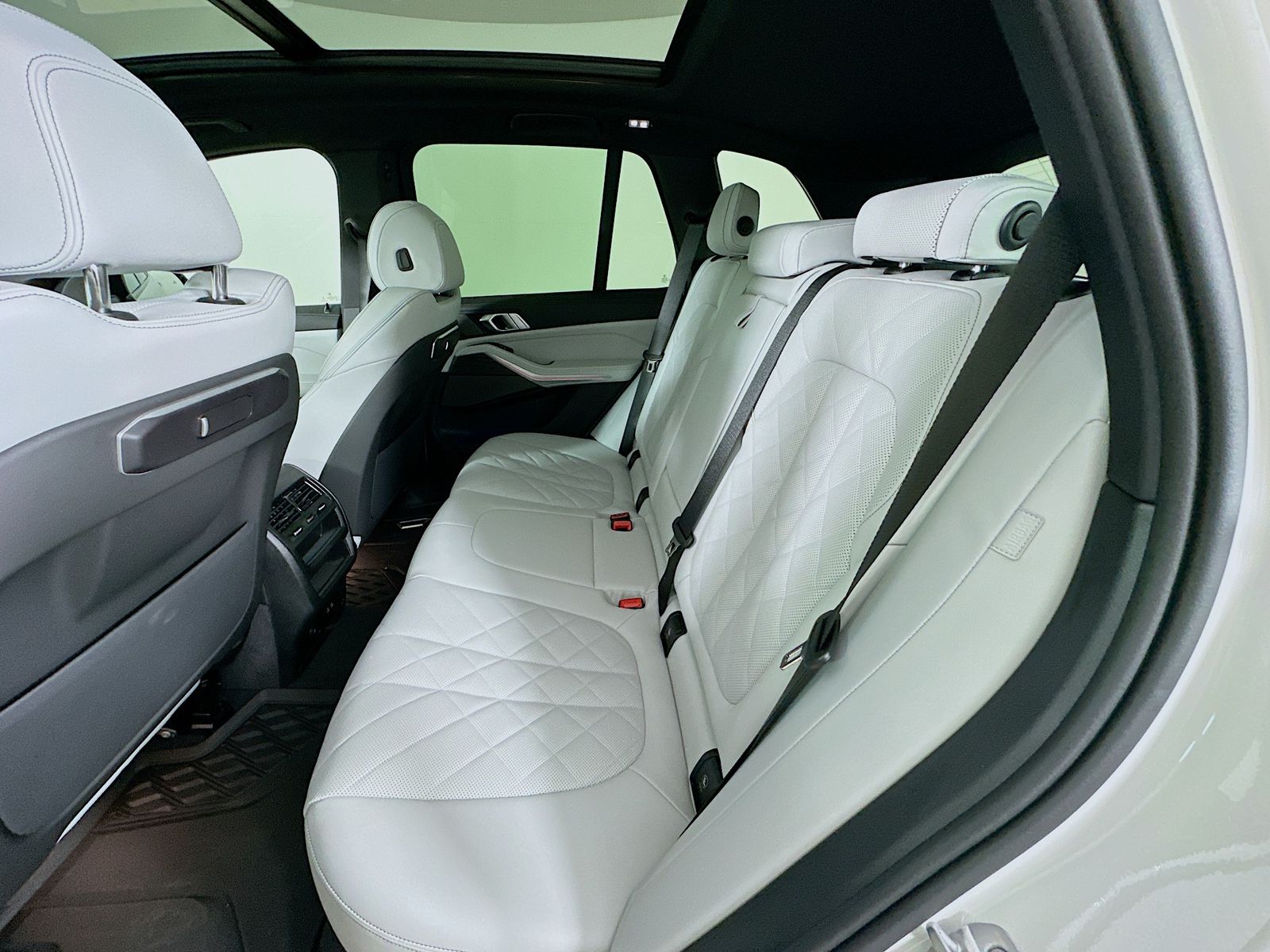 2026 BMW X5 50e - Photo 38