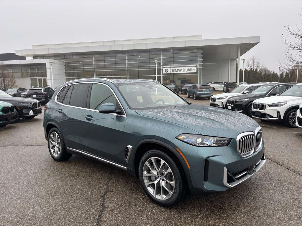 2026 BMW X5 xDrive50e's photo