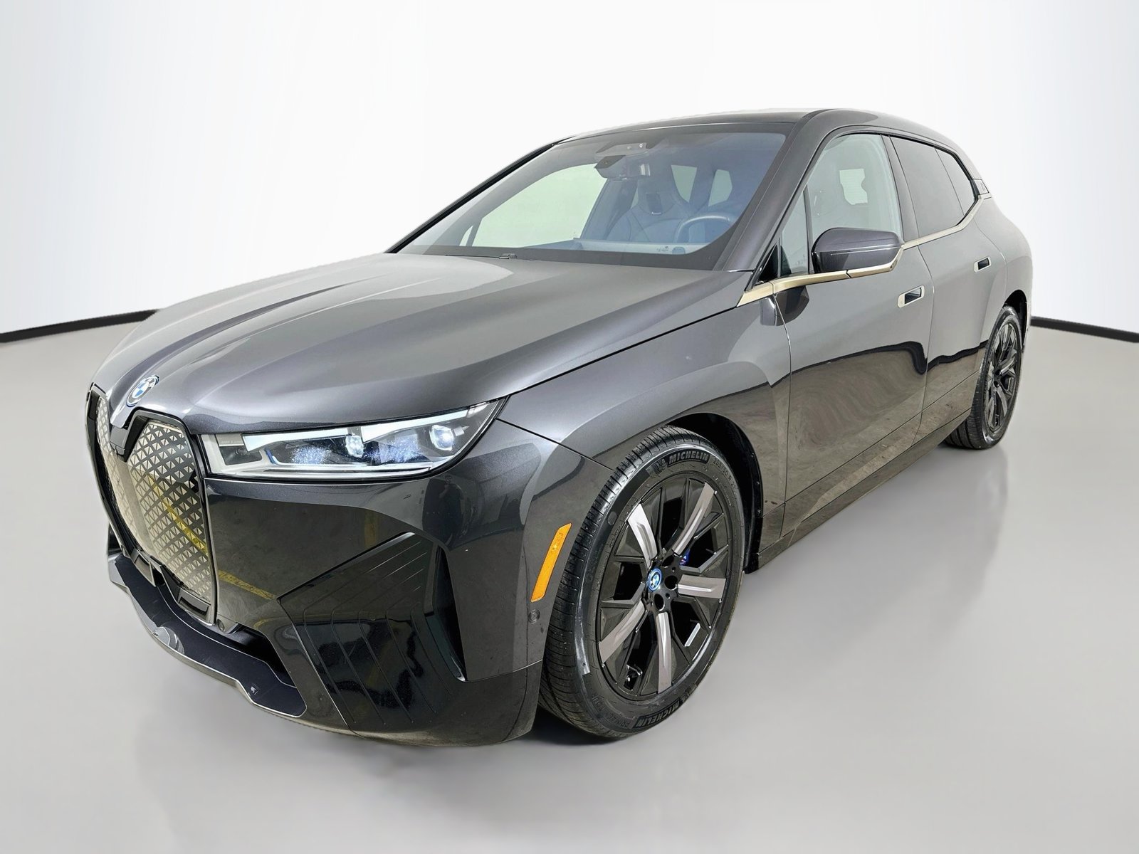 2023 BMW iX