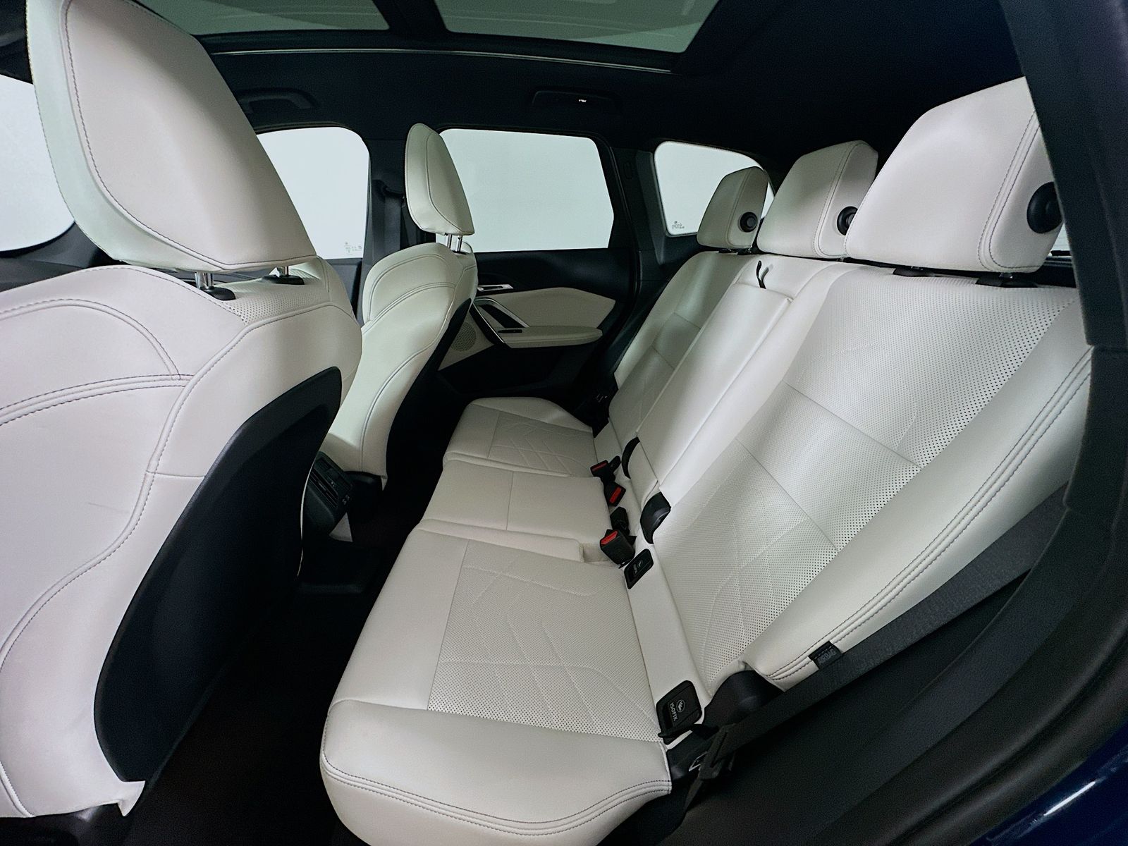 2026 BMW X1 28i - Photo 36