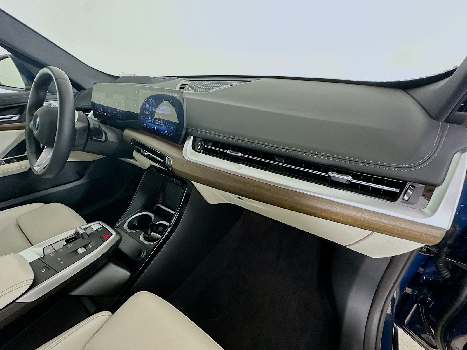 2026 BMW X1 28i - Photo 45