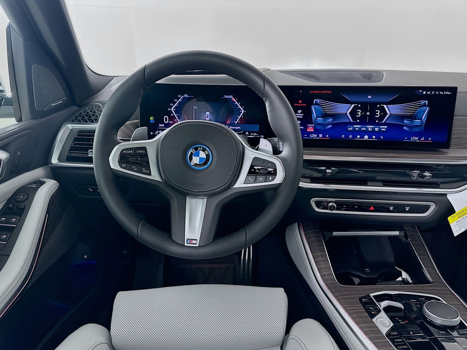 2026 BMW X5 50e - Photo 15
