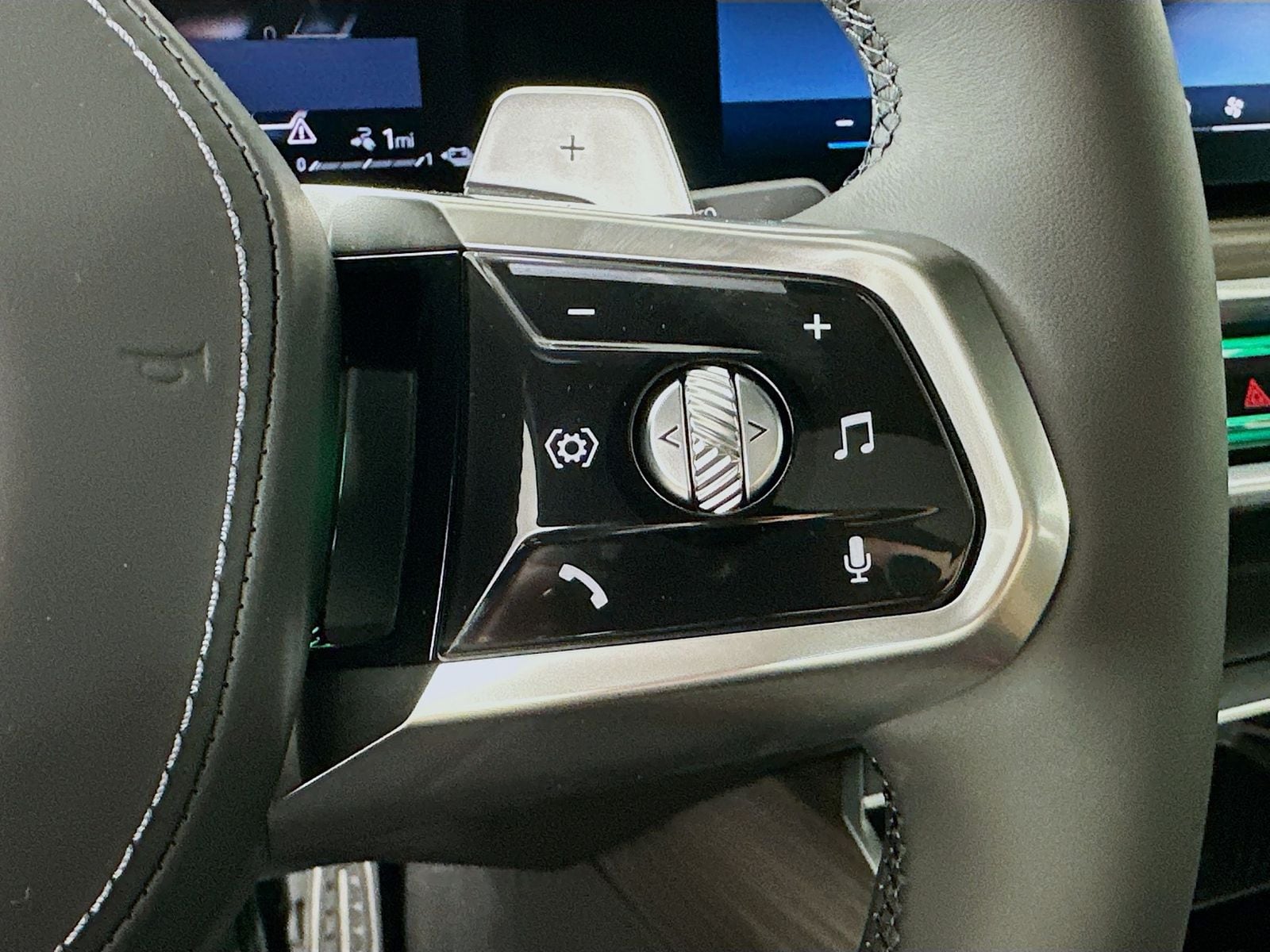 2026 BMW 7 Series 750e - Photo 19