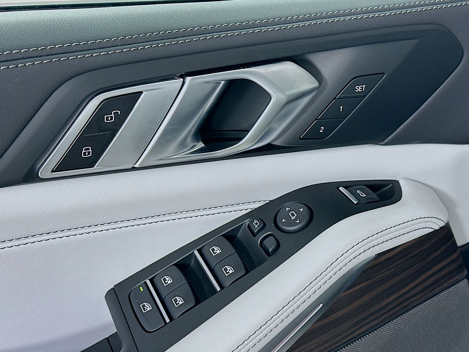 2026 BMW X5 50e - Photo 17
