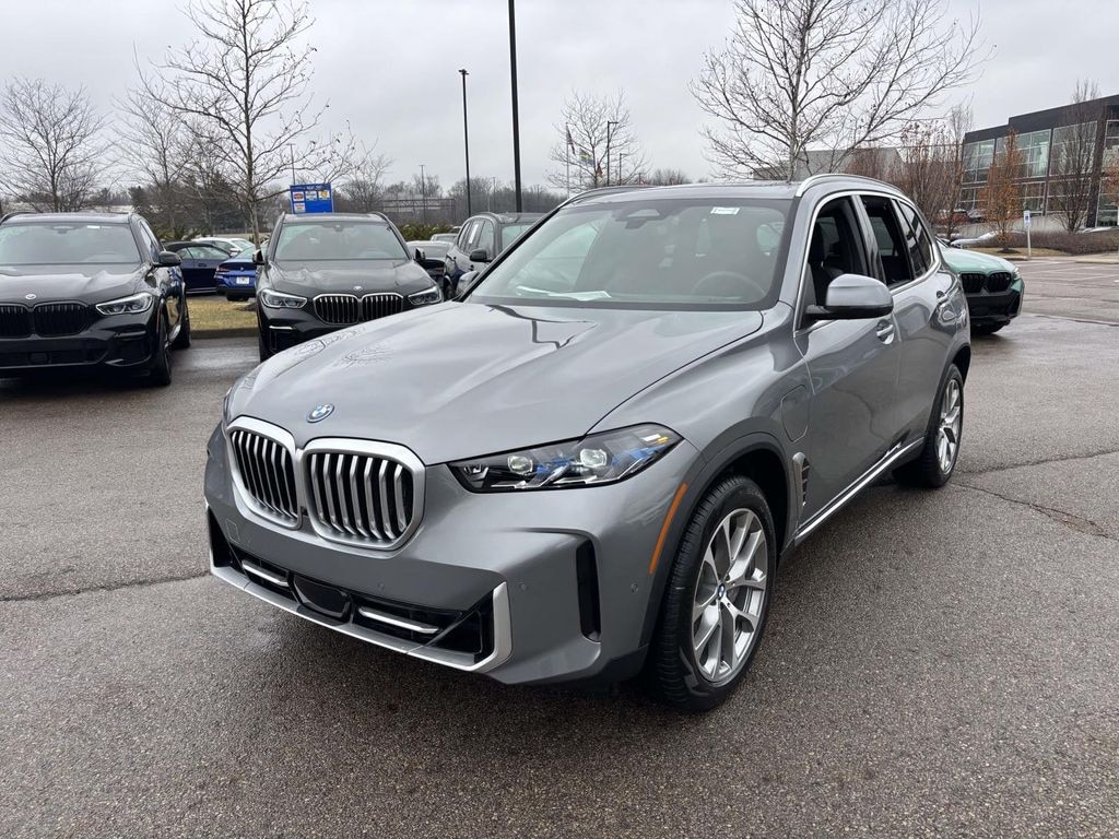 New 2026 BMW X5 xDrive50e SUV