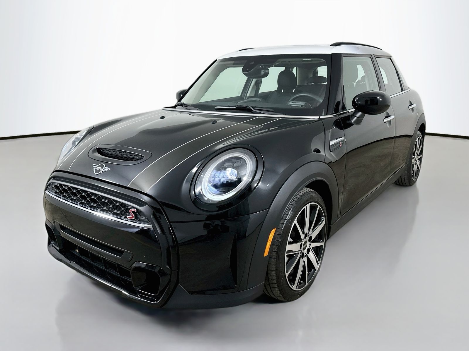 2024 MINI Hardtop 4 Door