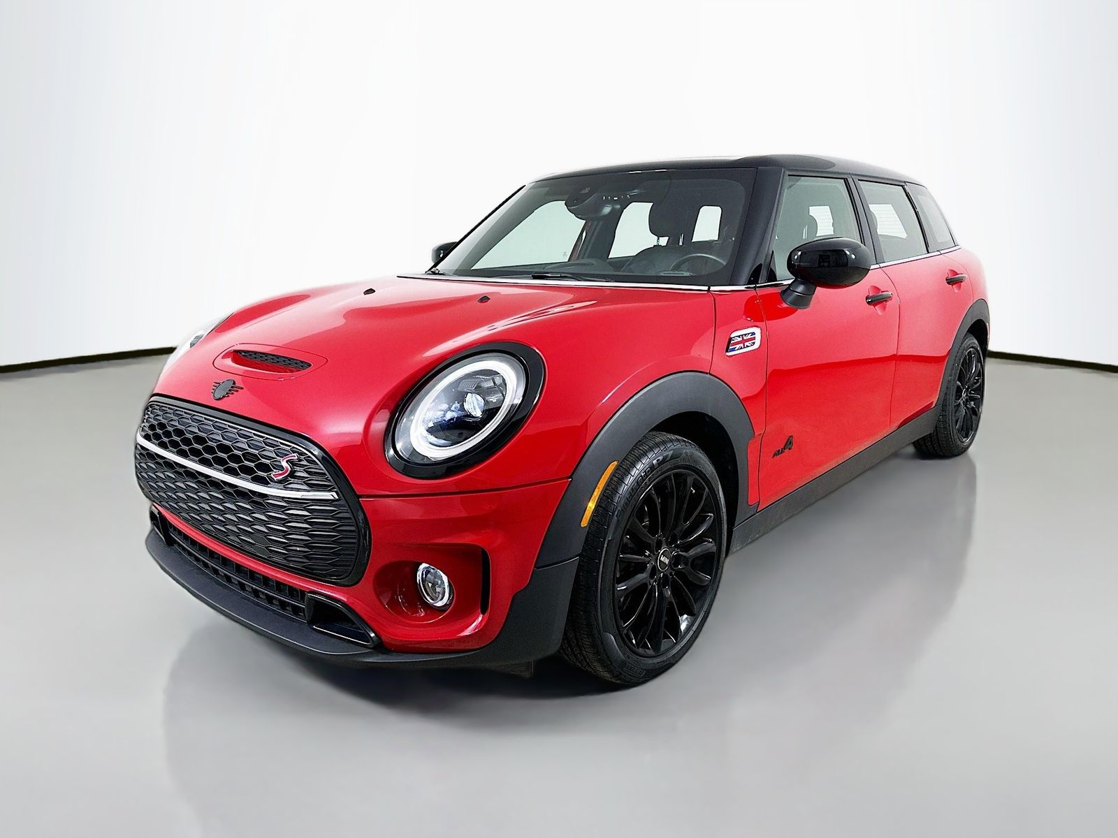 2024 MINI Clubman Cooper S ALL4's photo