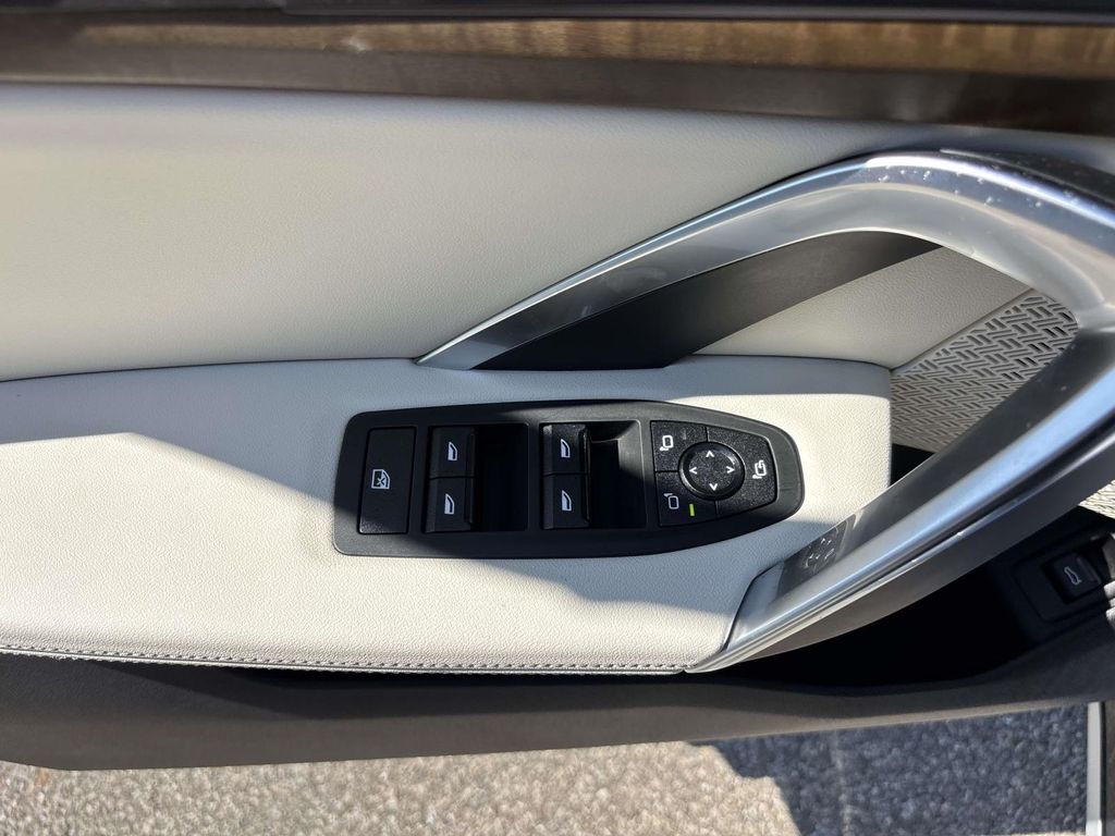 2026 BMW X1 28i - Photo 13