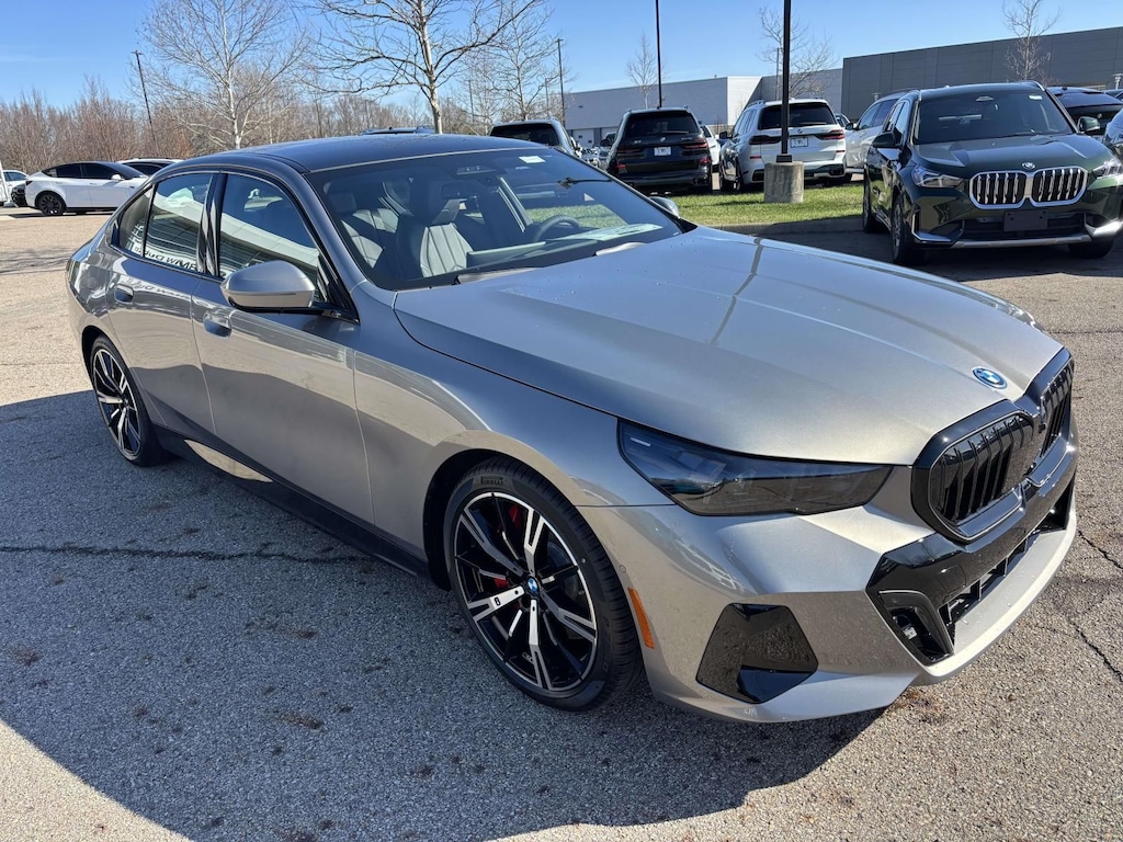 New 2026 BMW 5 Series 550e xDrive Sedan