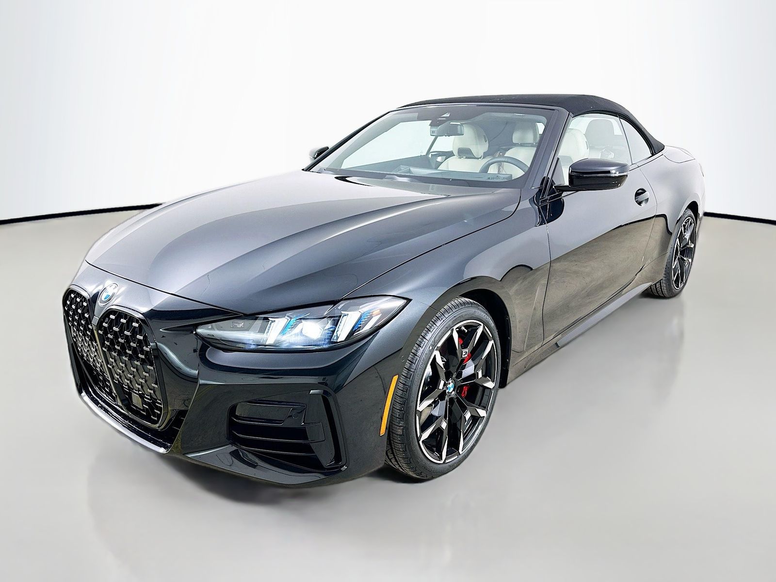 2027 BMW 4 Series 430i Convertible xDrive's photo