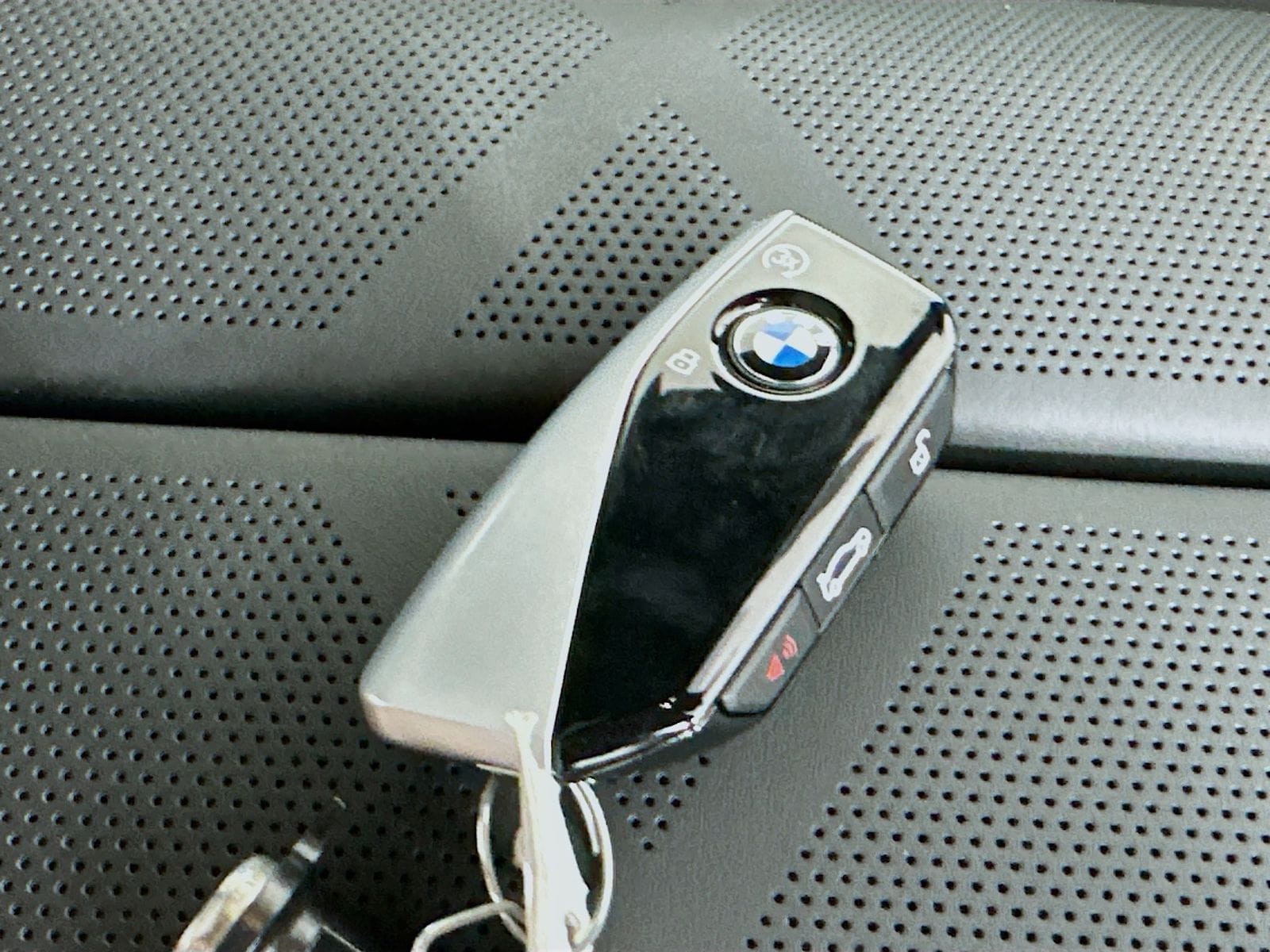 2026 BMW 7 Series 750e - Photo 45