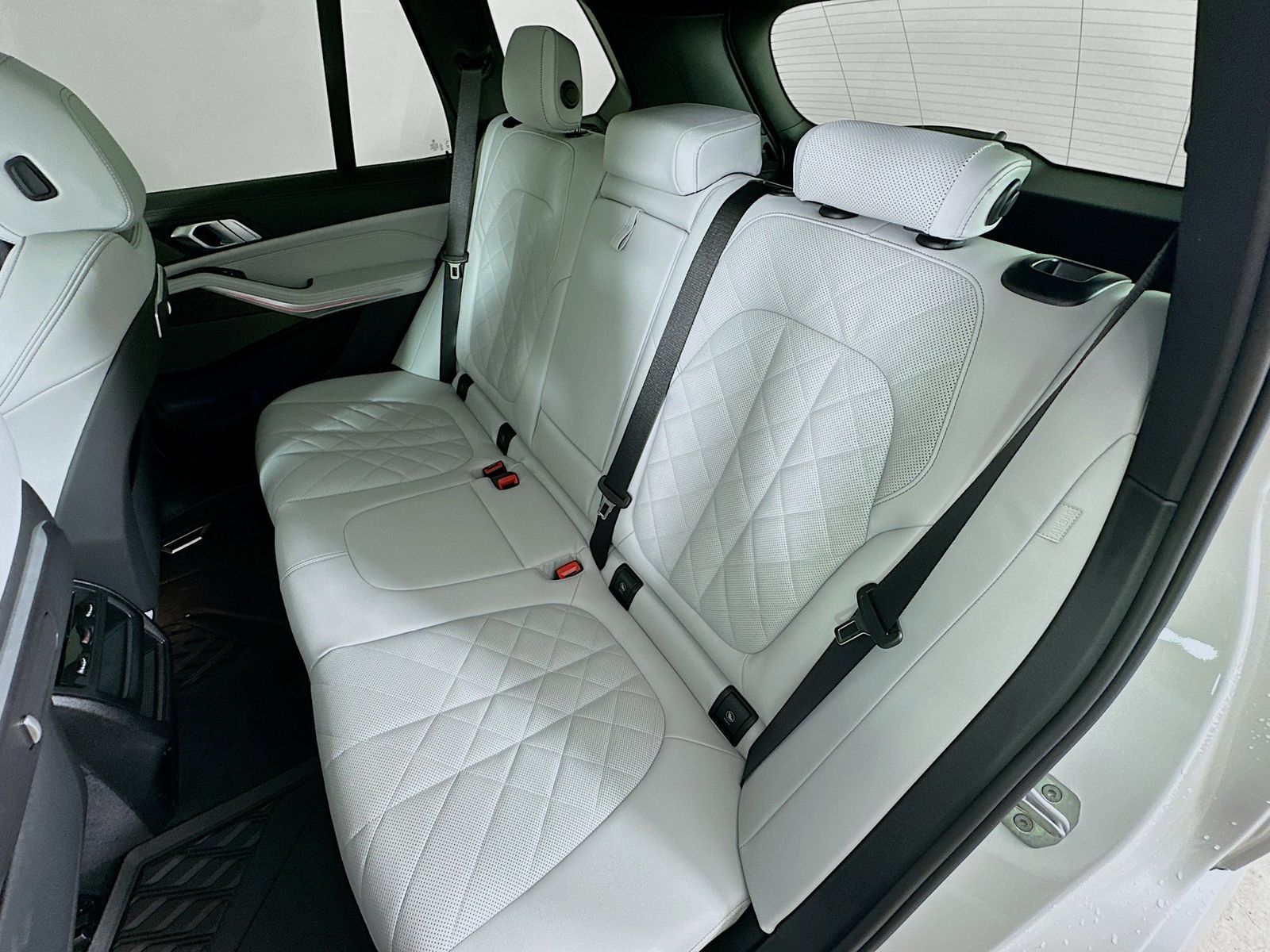 2026 BMW X5 50e - Photo 36
