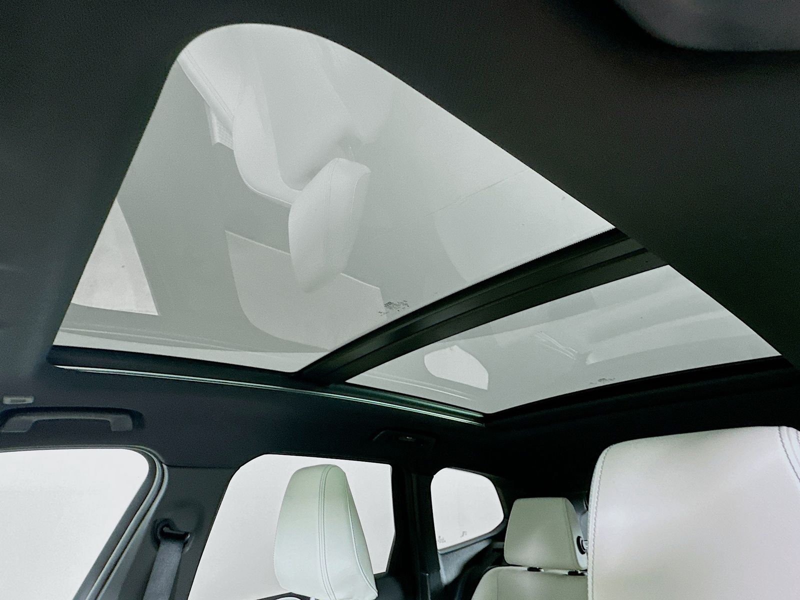 2026 BMW X1 28i - Photo 29