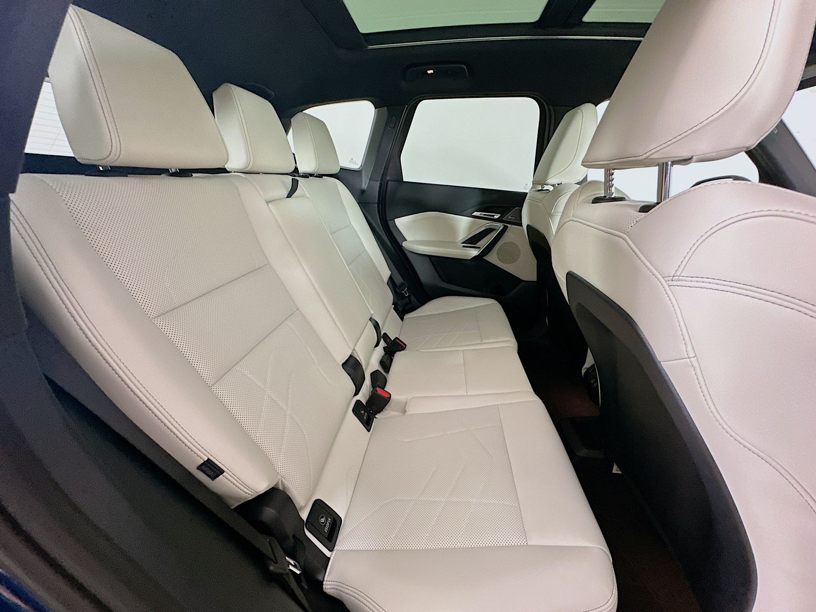 2026 BMW X1 28i - Photo 41