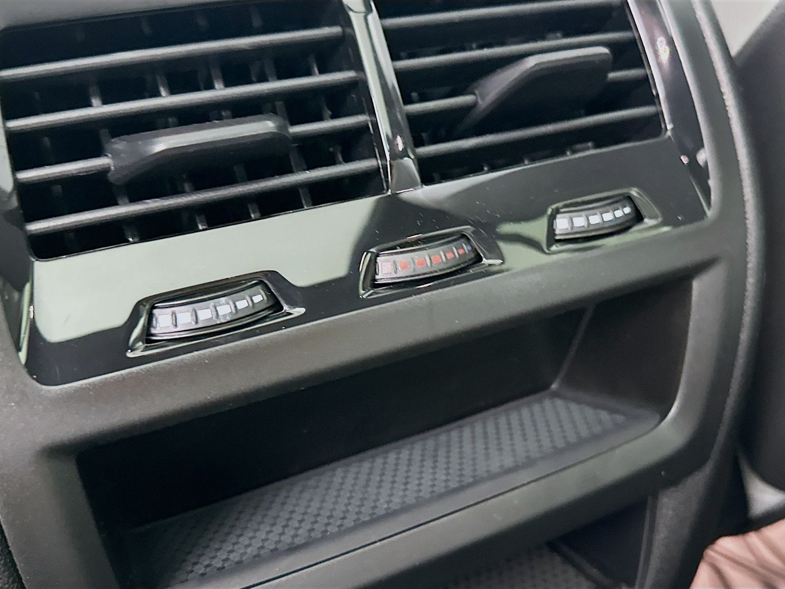 2026 BMW X5 50e - Photo 37