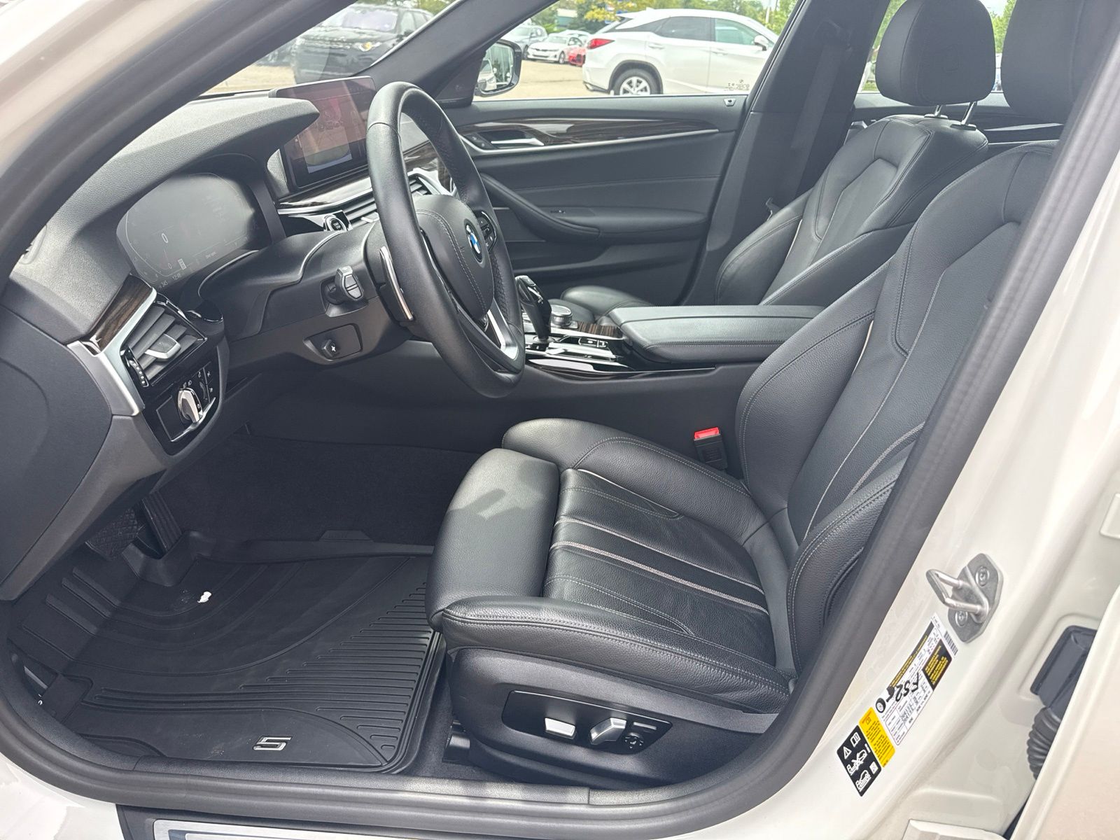 2023 BMW 5 Series 540i - Photo 7