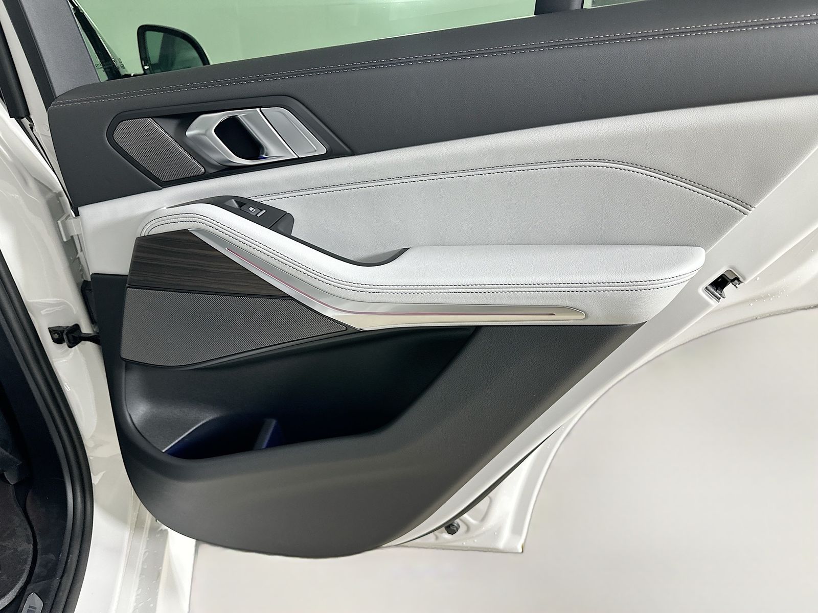 2026 BMW X5 50e - Photo 41