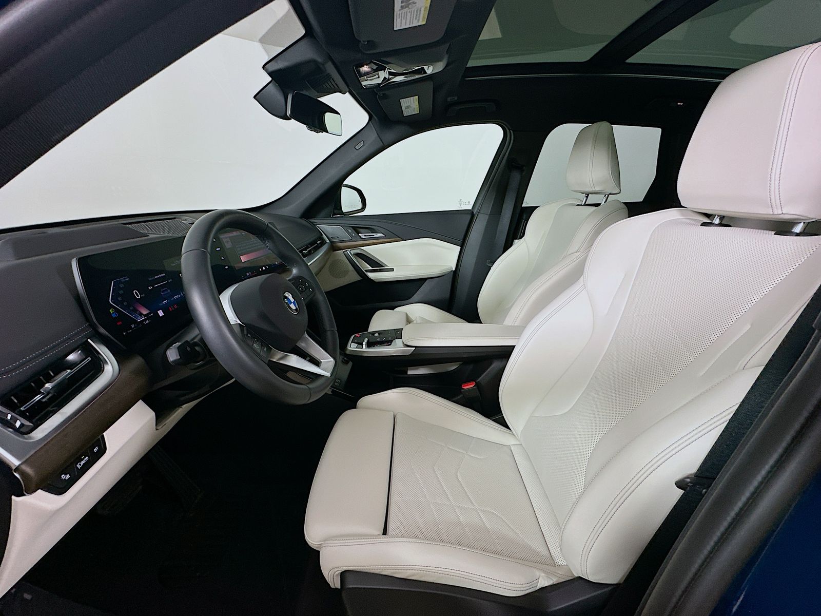 2026 BMW X1 28i - Photo 32