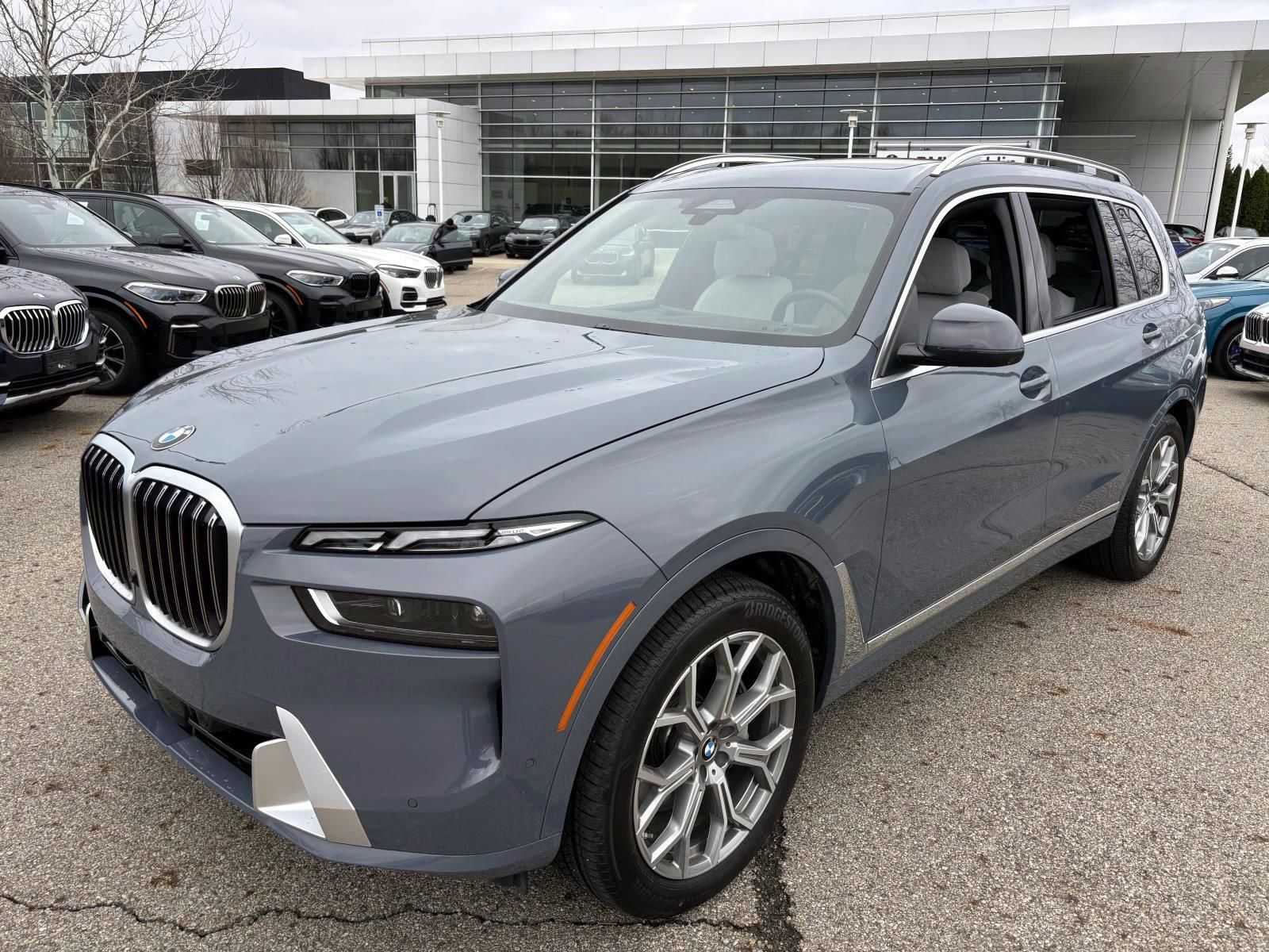 2023 BMW X7