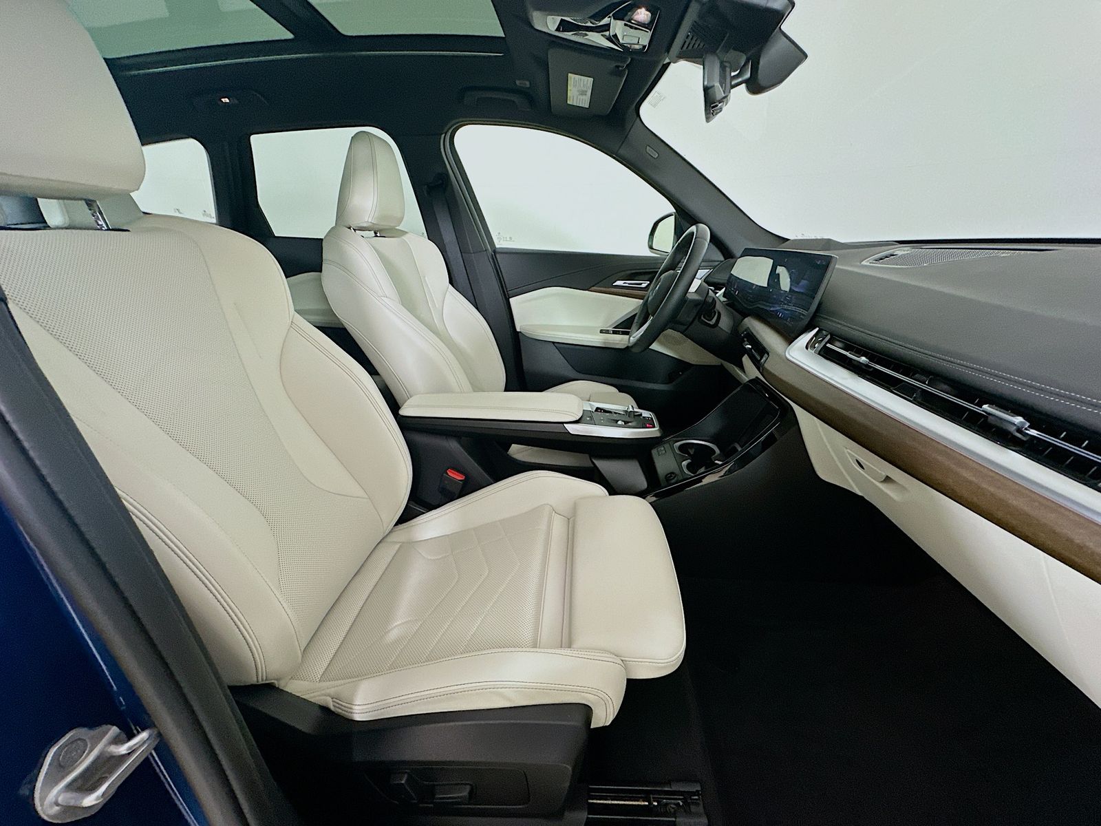 2026 BMW X1 28i - Photo 43
