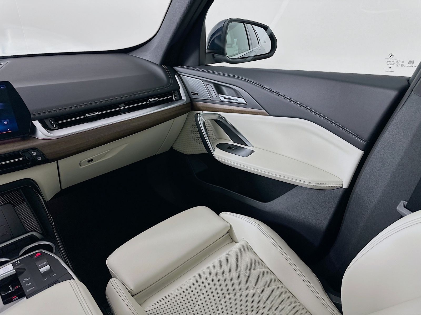 2026 BMW X1 28i - Photo 23