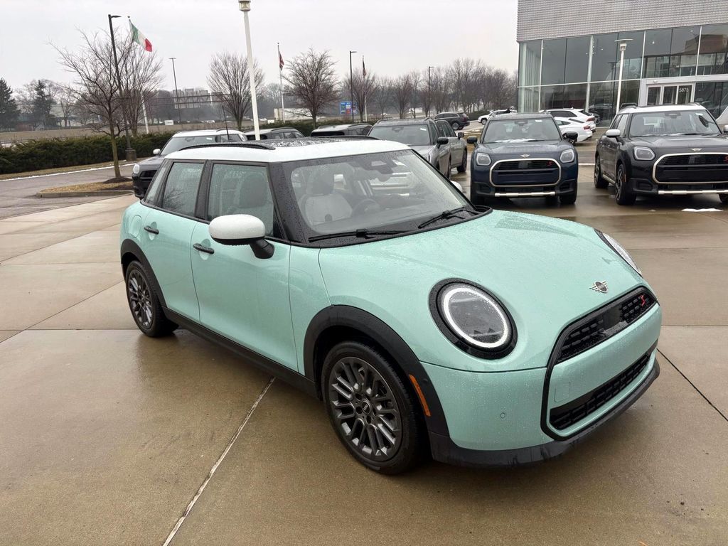 2025 MINI Hardtop 4 Door