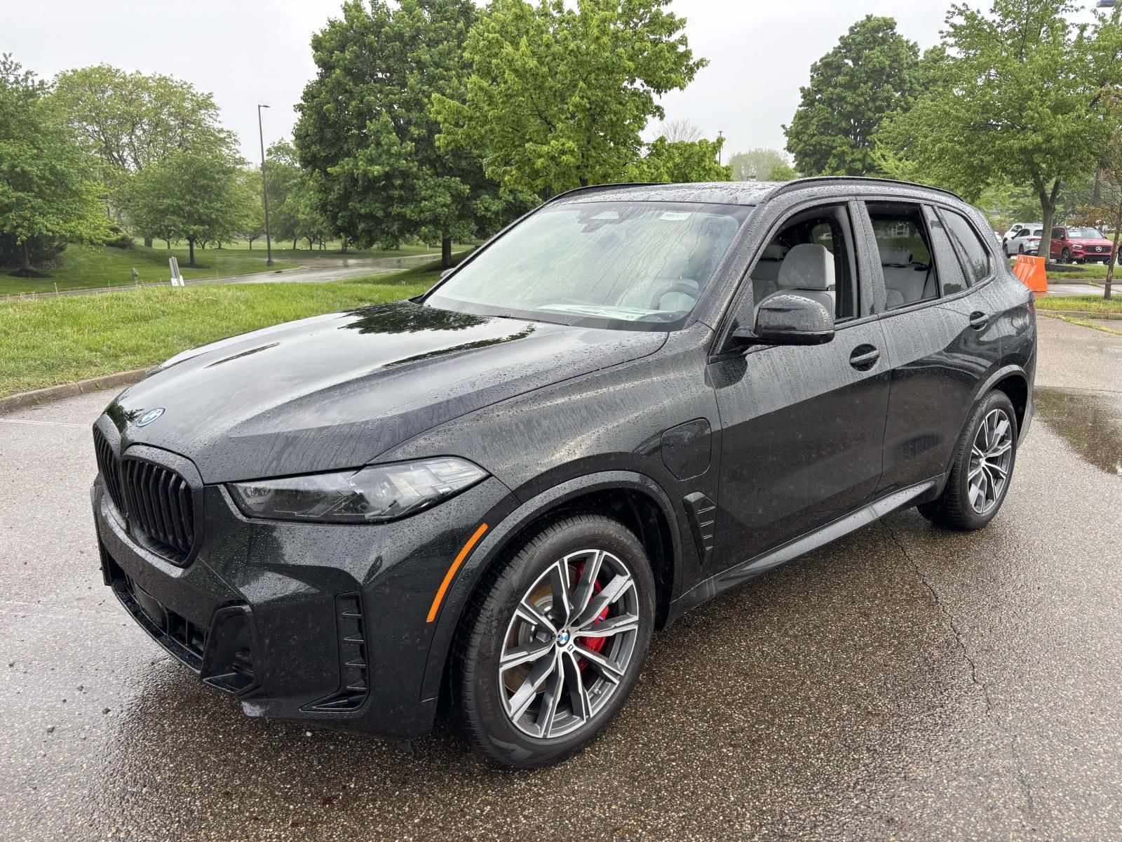 2026 BMW X5 xDrive50e's photo