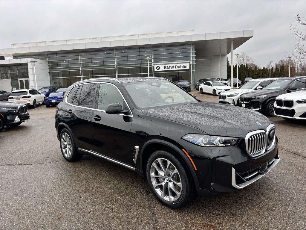 2026 BMW X5 xDrive50e's photo
