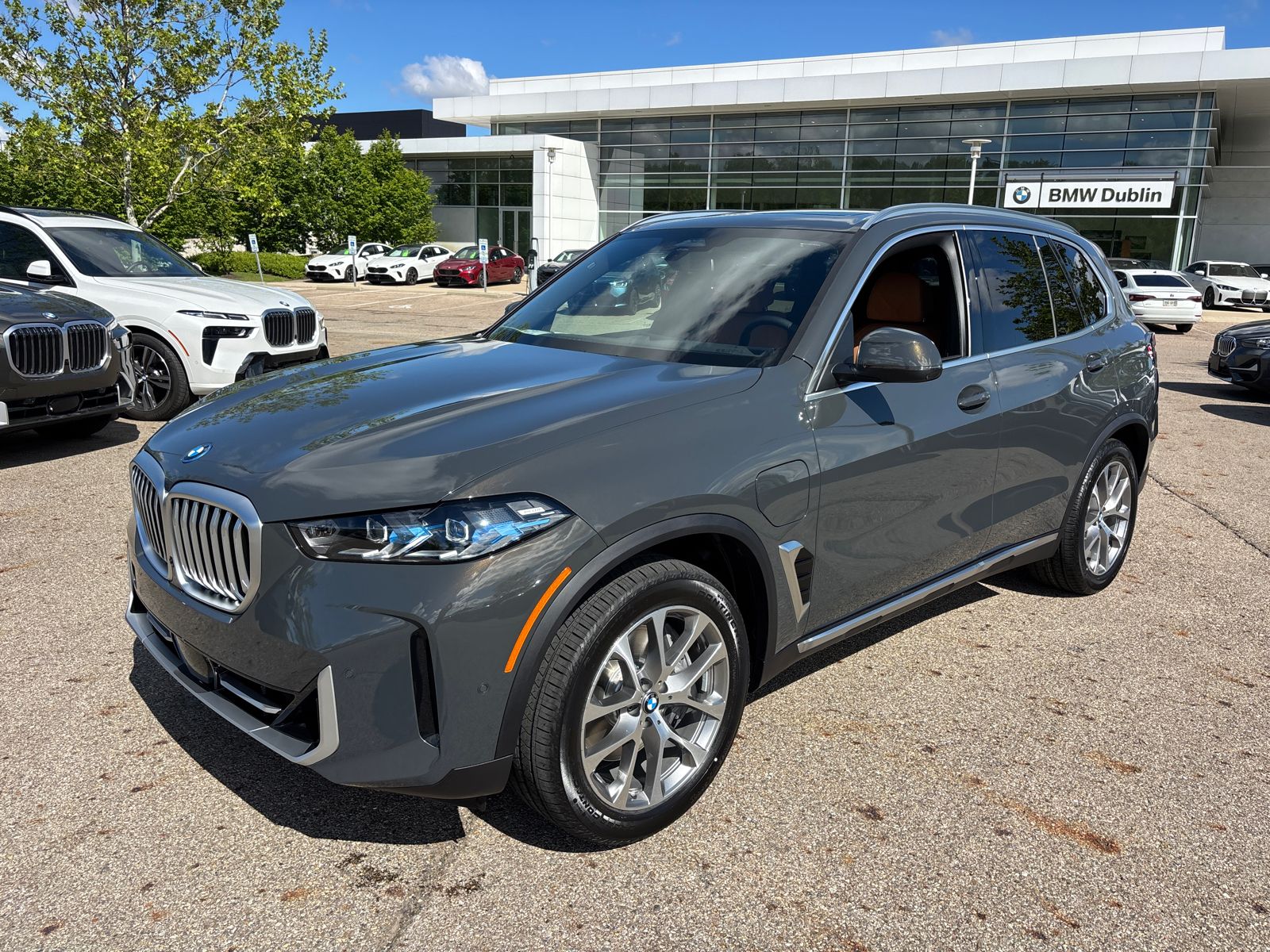 2026 BMW X5 xDrive50e's photo