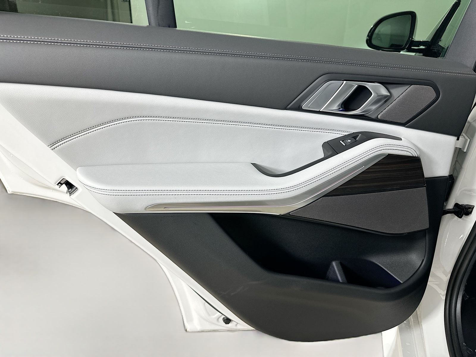 2026 BMW X5 50e - Photo 35