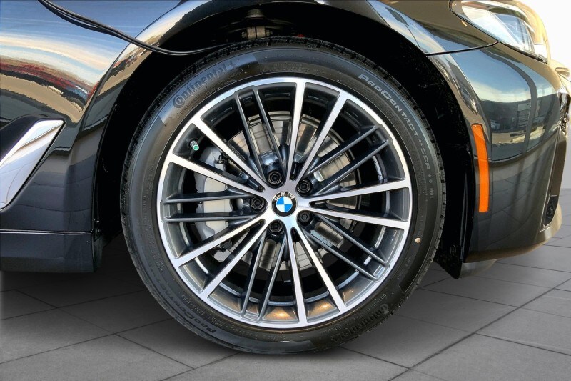 2023 BMW 5 Series 530i - Photo 11