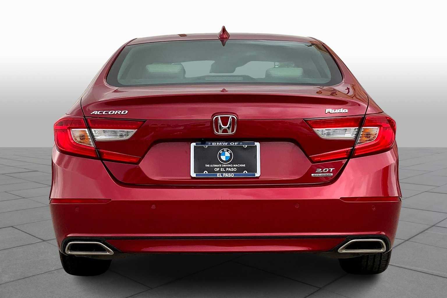 2022 Honda Accord Touring photo 3