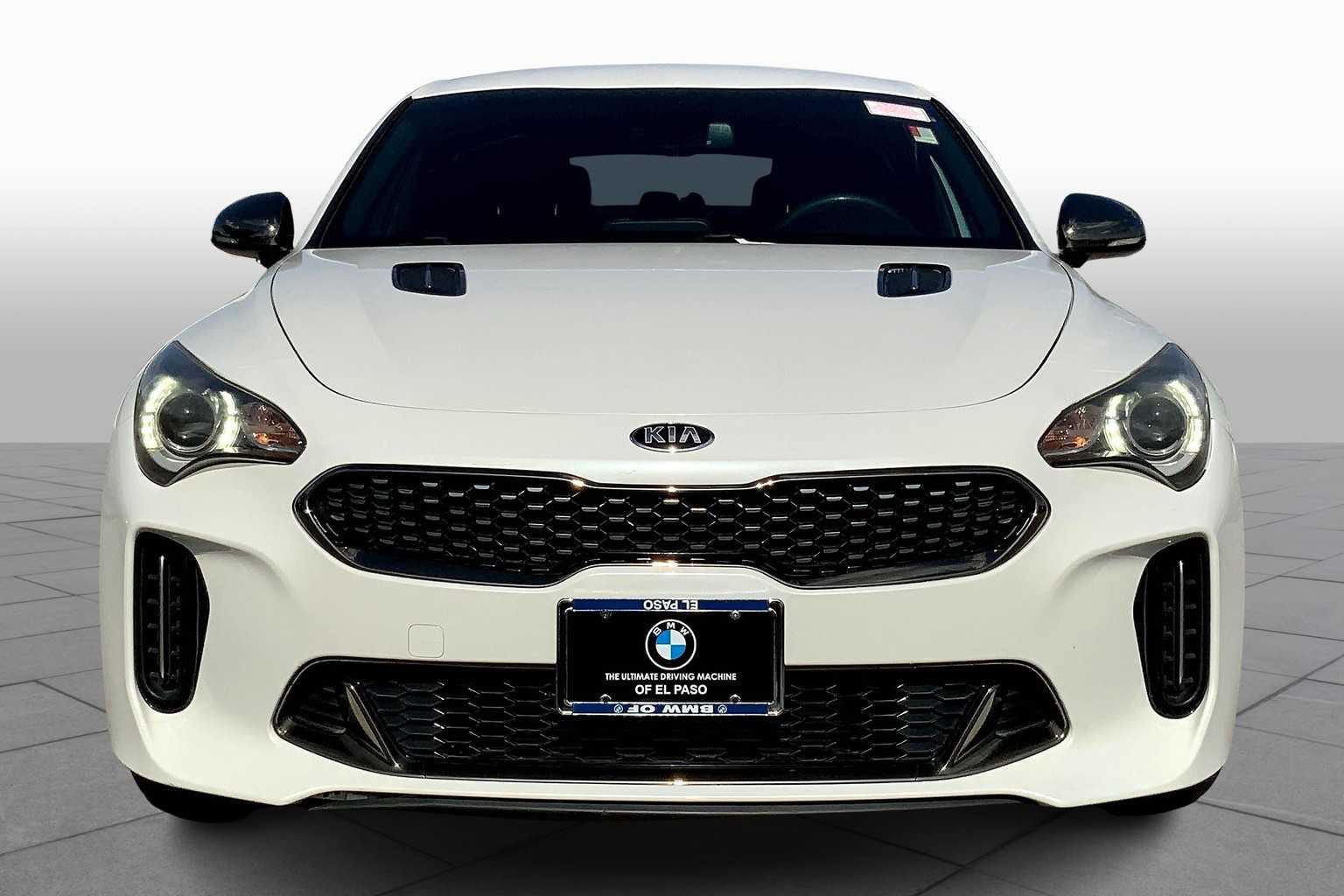 2020 Kia Stinger GT-Line photo 2