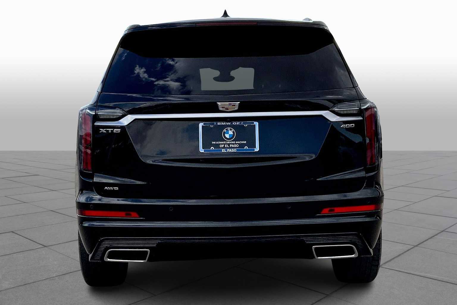 2023 Cadillac XT6 Sport photo 3