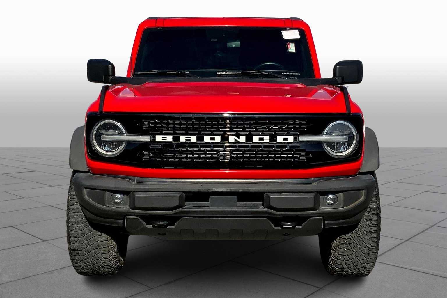 2022 Ford Bronco Wildtrak photo 2
