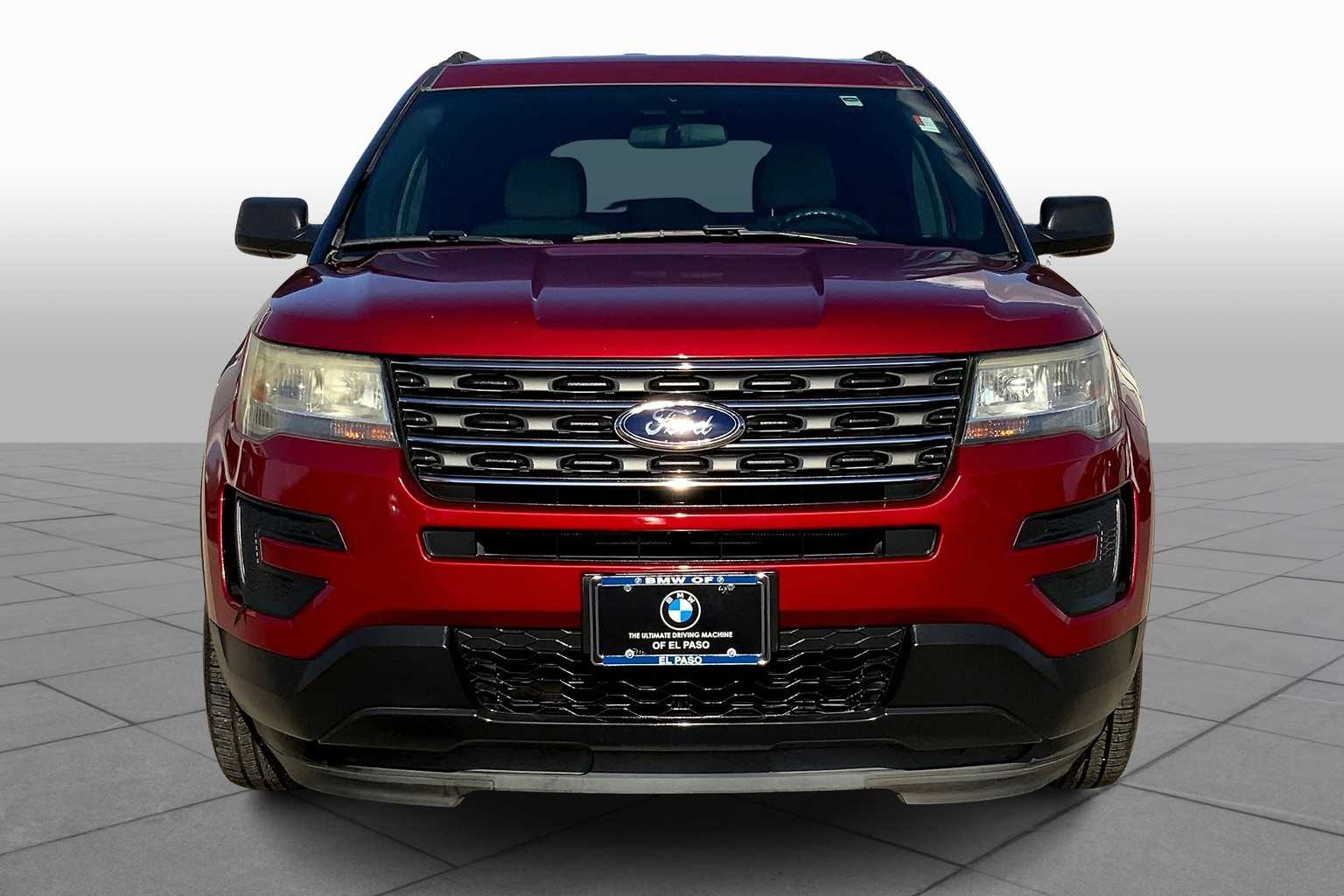 2017 Ford Explorer Base photo 2