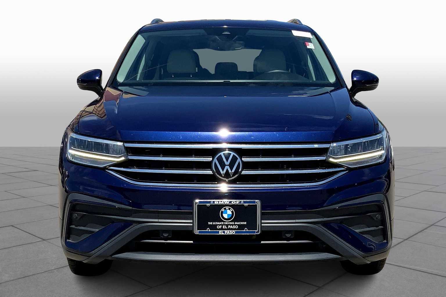 2022 Volkswagen Tiguan SE photo 2