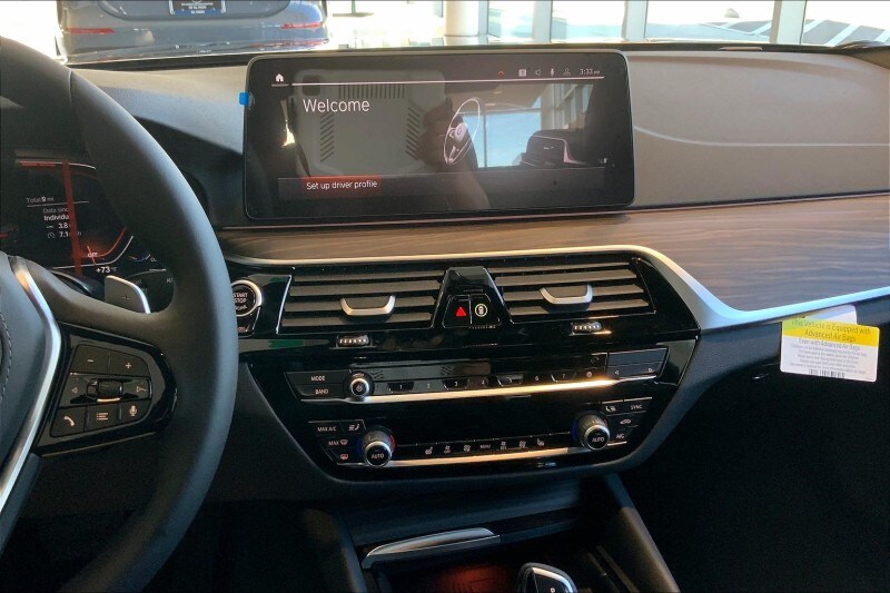 2023 BMW 5 Series 530i - Photo 6