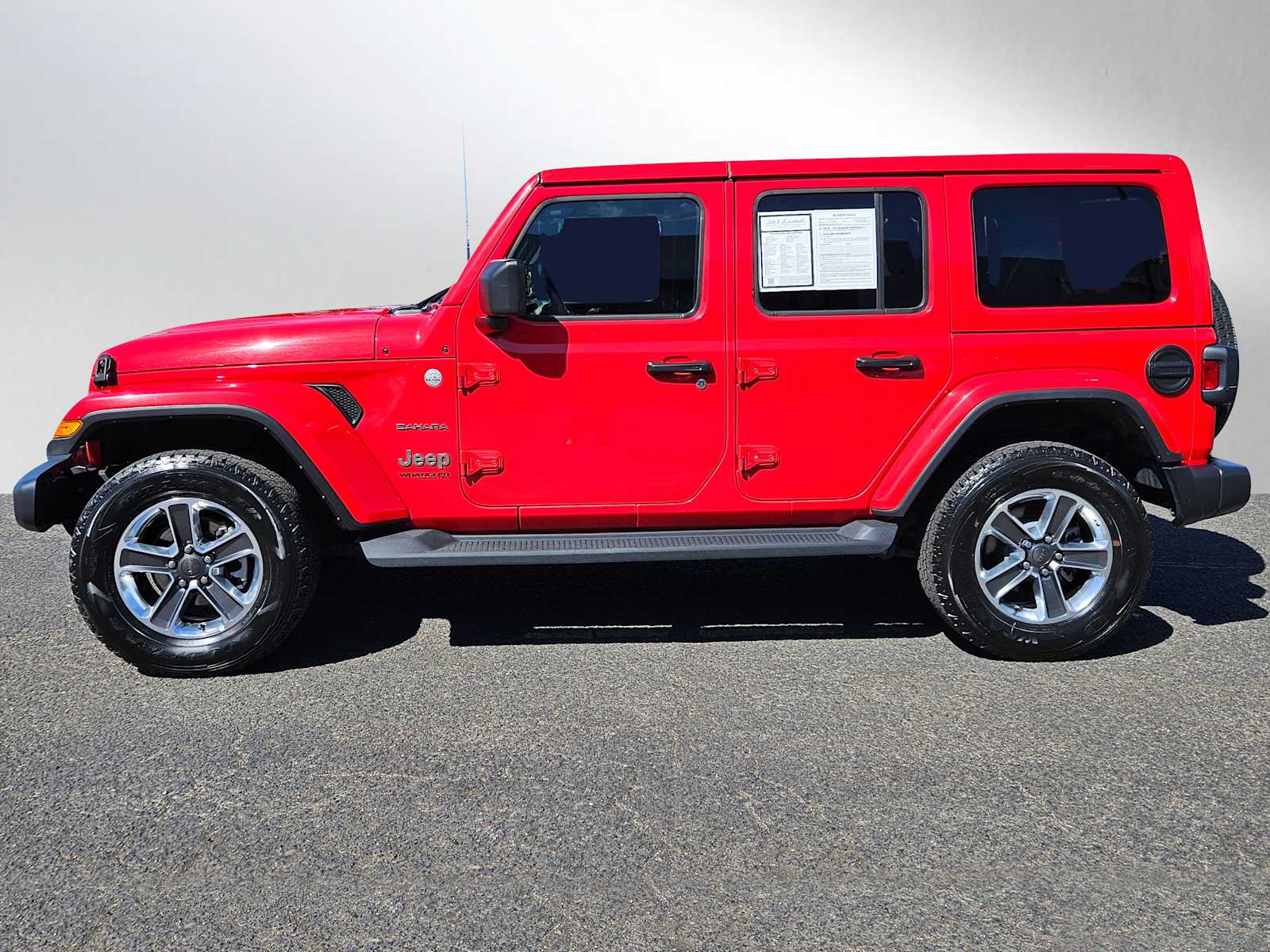 Used 2022 Jeep Wrangler Unlimited Sahara with VIN 1C4HJXEG5NW185553 for sale in Eugene, OR